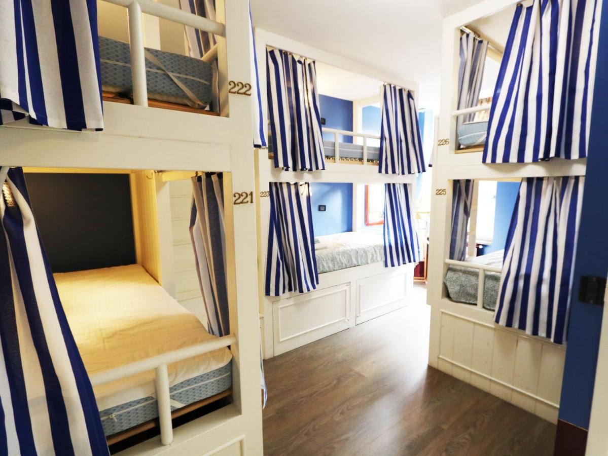 Grand Hostel Coconut Милано Екстериор снимка
